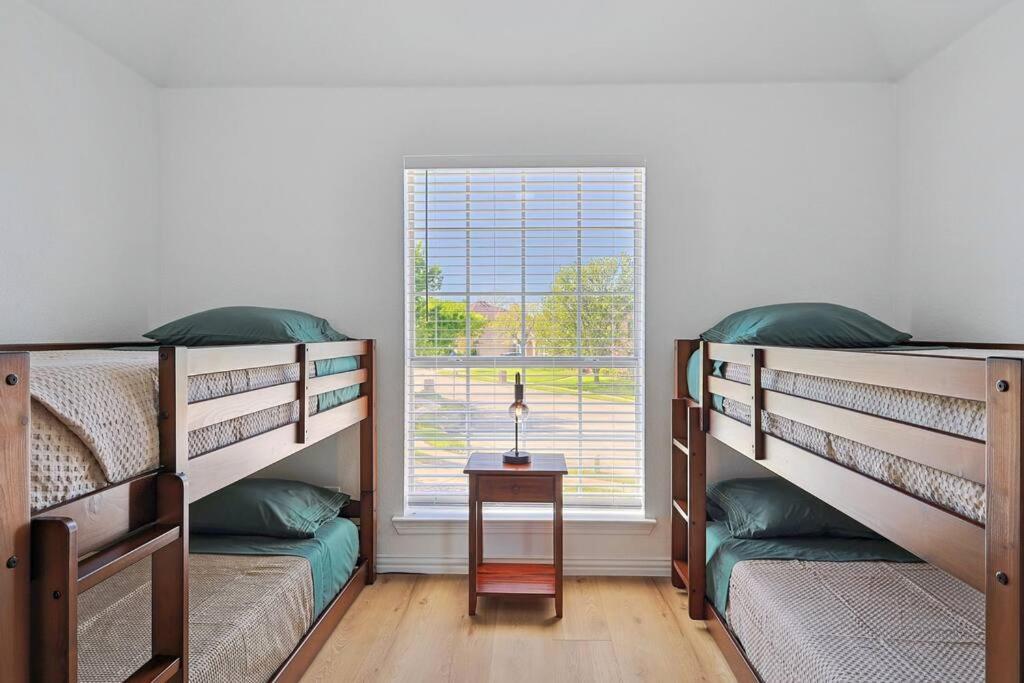 Wellness Oasis 5Br W Pool + Huge Yard + Fire Pit Villa Sachse Eksteriør billede