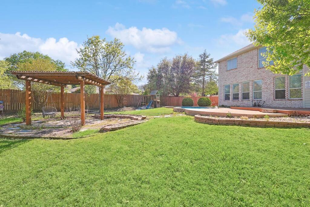 Wellness Oasis 5Br W Pool + Huge Yard + Fire Pit Villa Sachse Eksteriør billede